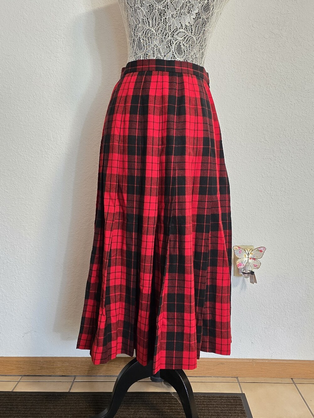 JH Collectibles Plaid Skirt
